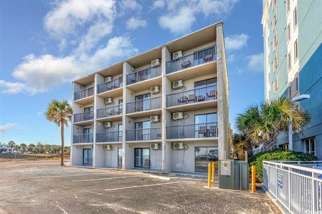 More Photos Of 2711 S Ocean Blvd, Myrtle Beach Hotel For Sale