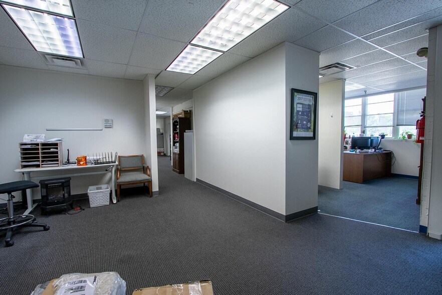 More Photos Of 811 E Waterman St, Wichita Warehouse For Sale