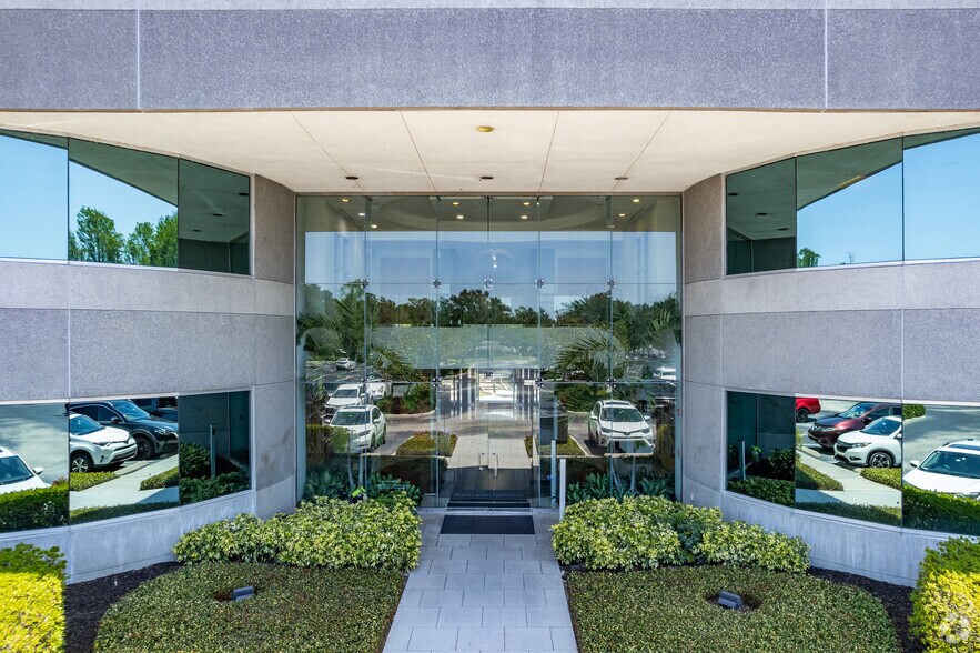 More Photos Of 601 S Lake Destiny Rd, Maitland Unknown For Lease