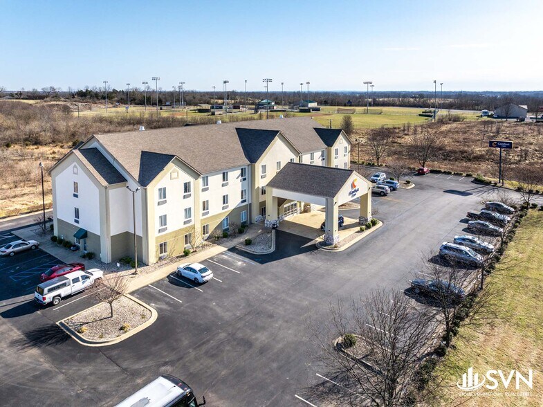 More Photos Of 100 Allstar Way, Nicholasville Hotel For Sale