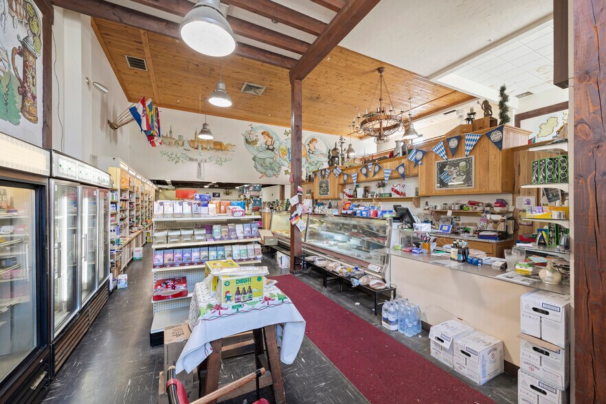 More Photos Of 2717 Lorain Ave, Cleveland Restaurant For Sale