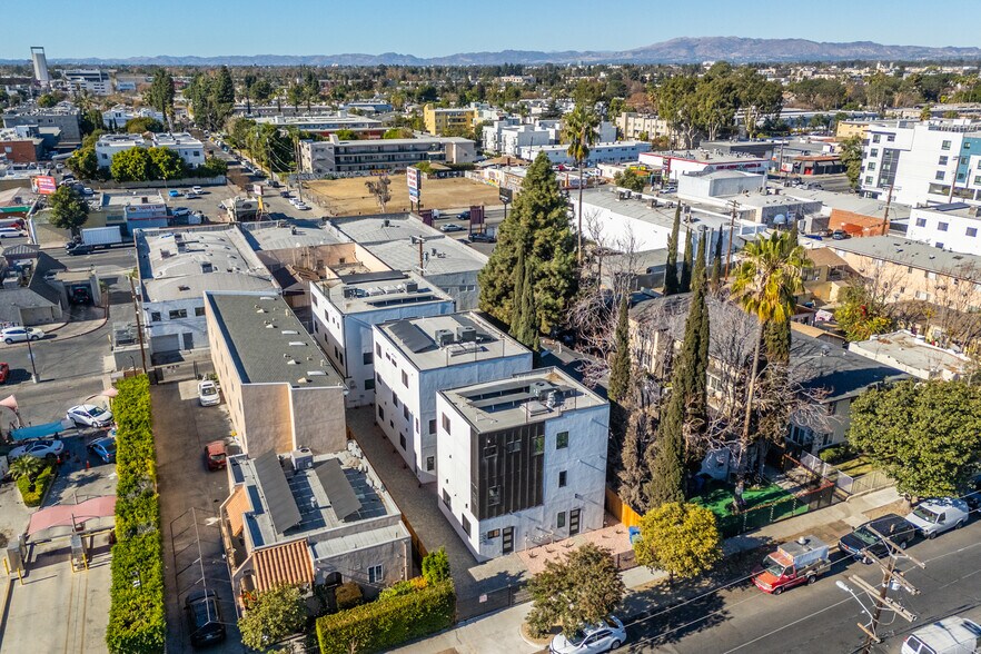 More Photos Of 6421 Troost Ave, North Hollywood Apartments For Sale