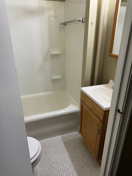 More Photos Of 7430 Harwood Ave, Milwaukee Apartments For Sale