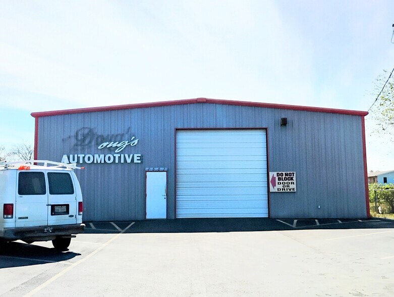 More Photos Of 1501 N 77 Sunshine Strip, Harlingen Auto Repair For Lease