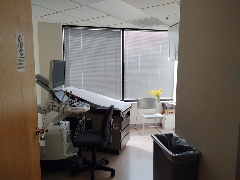 More Photos Of 7350 Van Dusen Rd, Laurel Medical For Sale