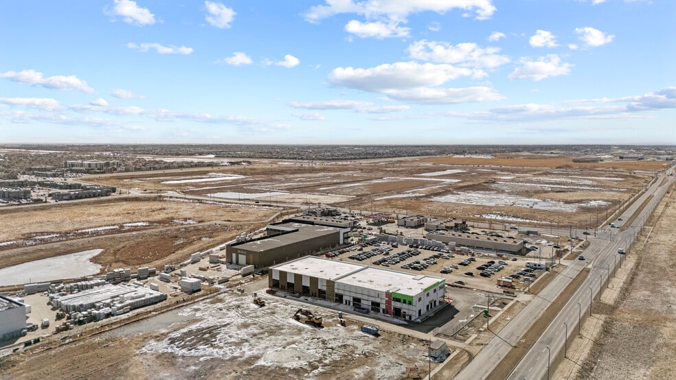 More Photos Of 10680 36 St NE, Calgary Distribution For Sale