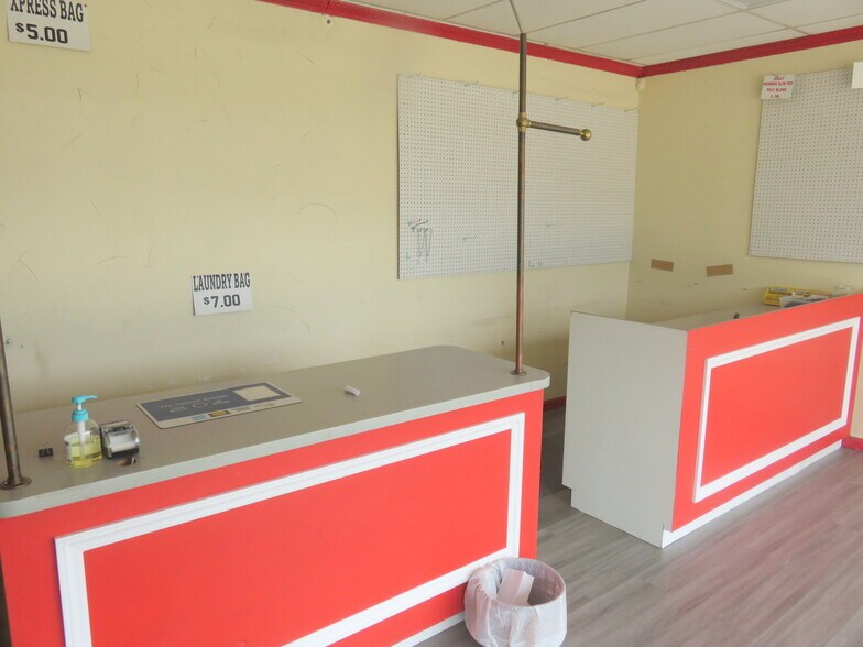 More Photos Of 3601 SW Green Oaks Blvd, Arlington Storefront For Lease