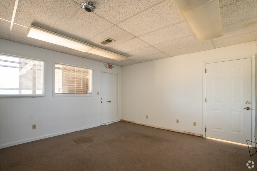 More Photos Of 1515 Huffman Rd, Center Point Unknown For Lease