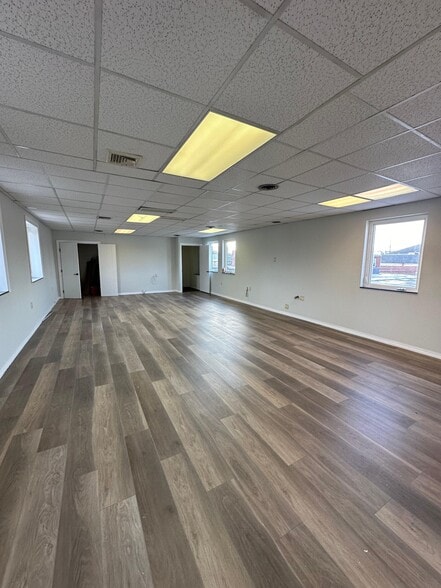 More Photos Of 11 Prospect Ave, Hewlett Warehouse For Lease