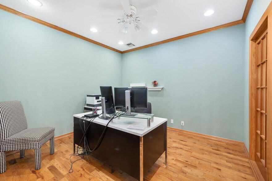 More Photos Of 6119 E 91st St, Tulsa Office For Sale