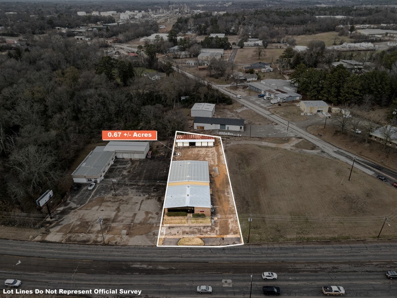 More Photos Of 2100 E Front St, Tyler Flex For Lease