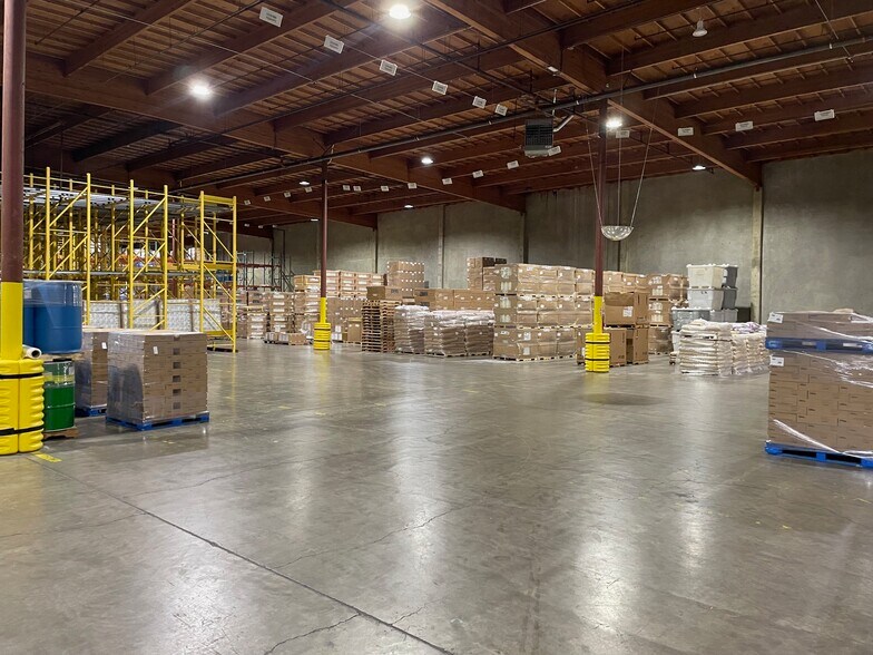 More Photos Of 325 Patterson St NW, Salem Manufacturing For Sale