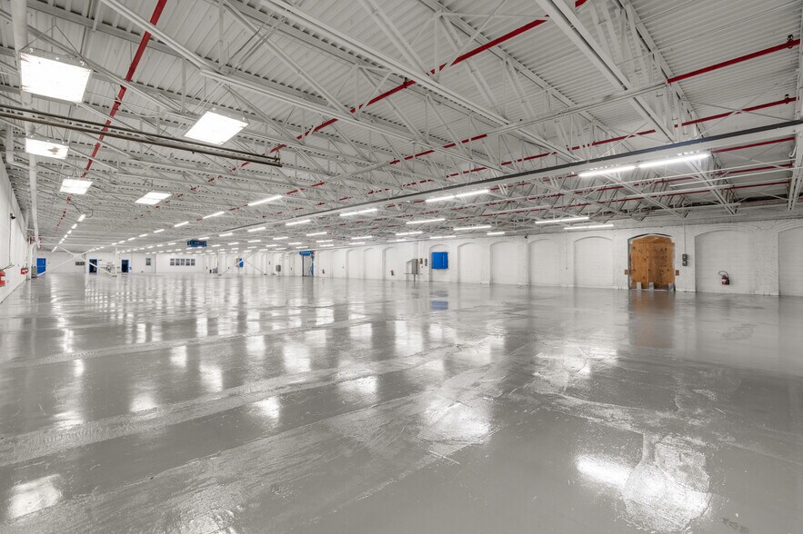 More Photos Of 56 Sterling St, Clinton Manufacturing For Lease