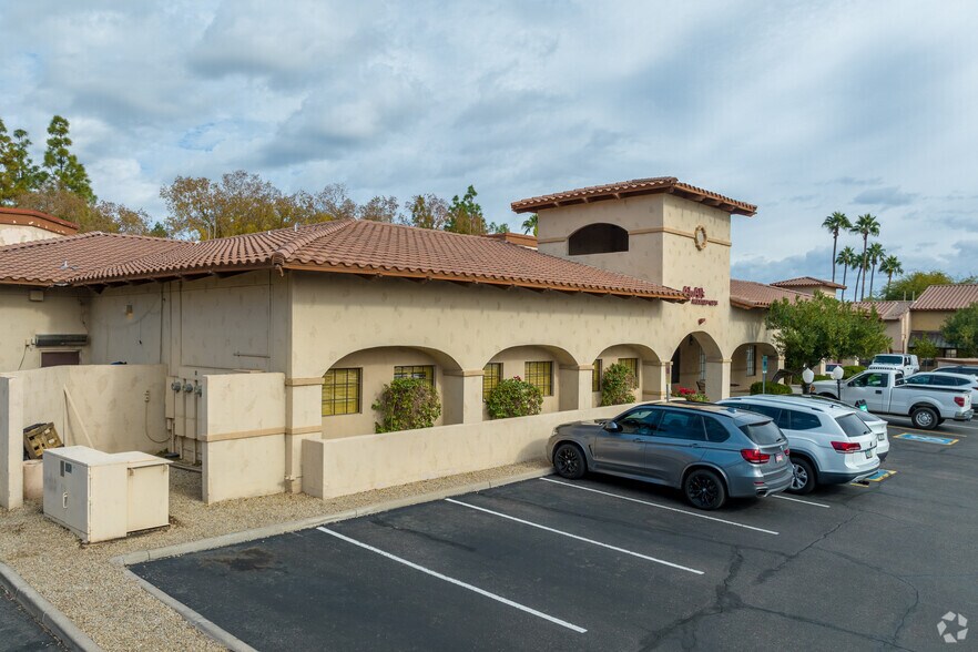 More Photos Of 6990 E Shea Blvd, Scottsdale Freestanding For Lease
