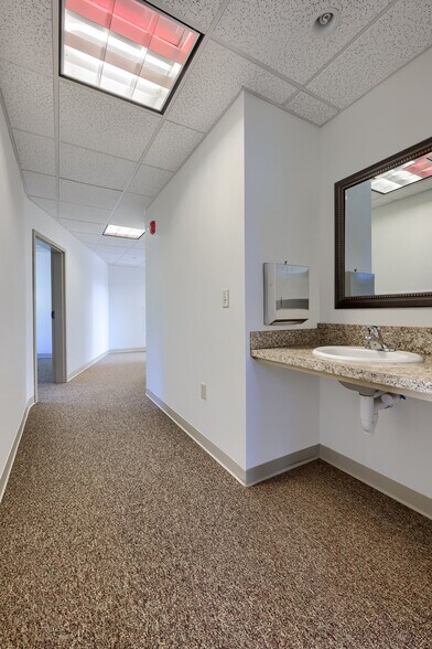 More Photos Of 1864 Oregon Pike, Lancaster Office For Sale