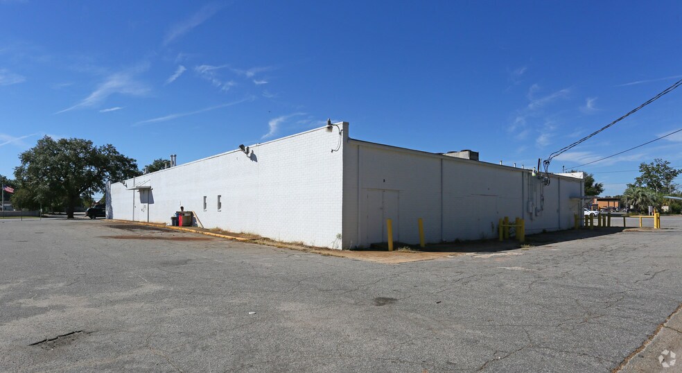 More Photos Of 317 W Oglethorpe Blvd, Albany Warehouse For Lease