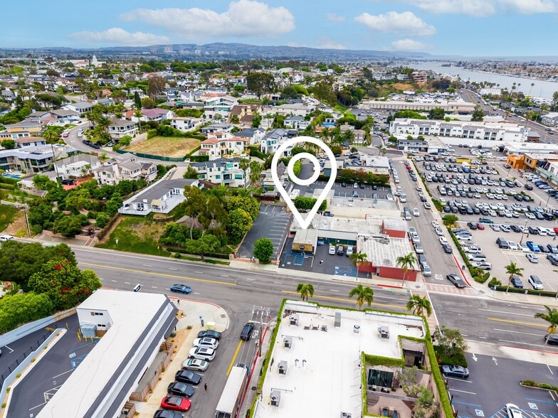 More Photos Of 204 Riverside Ave, Newport Beach Storefront Retail Office For Sale