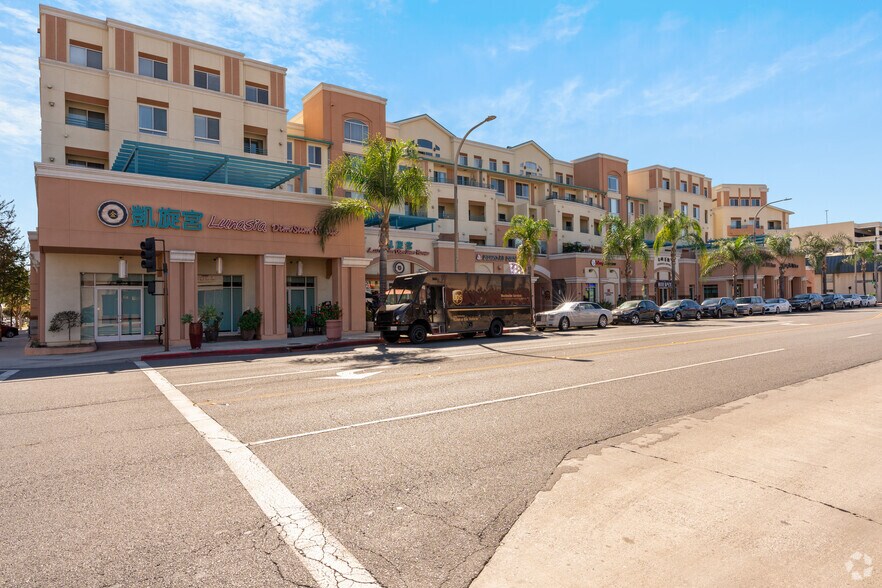 500, 560 & 590 W Main St, Alhambra, CA 91801 Storefront Retail Office