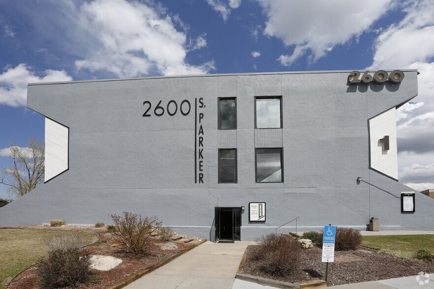 More Photos Of 2600 S Parker Rd, Aurora Unknown For Lease