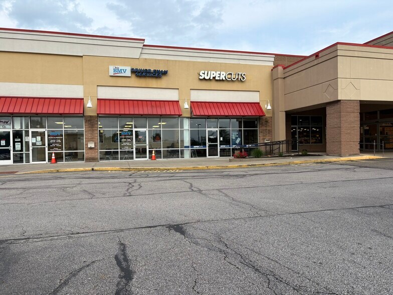 More Photos Of 11-45 5th St SE, Barberton Unknown For Lease