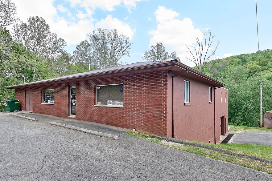 Primary Photo Of 6328 Elk River Rd, Clendenin Auto Repair For Sale
