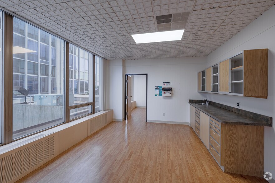 More Photos Of 15565 Northland Dr, Southfield Unknown For Sale