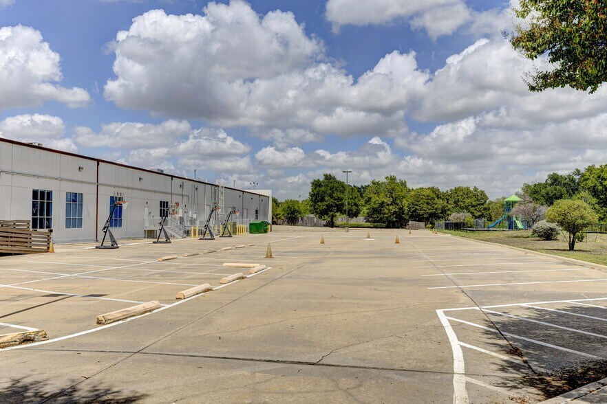 More Photos Of 9100 Hwy 290 E, Austin Research And Development For Sale