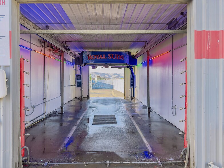 More Photos Of 1027 Linden Ave, Lewiston Carwash For Sale