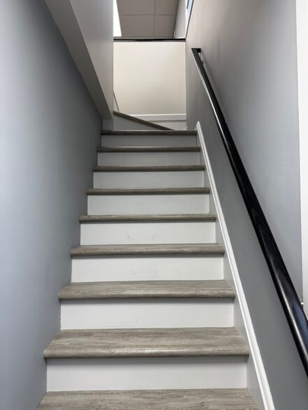 More Photos Of 128 Front St, Mineola Office For Sale