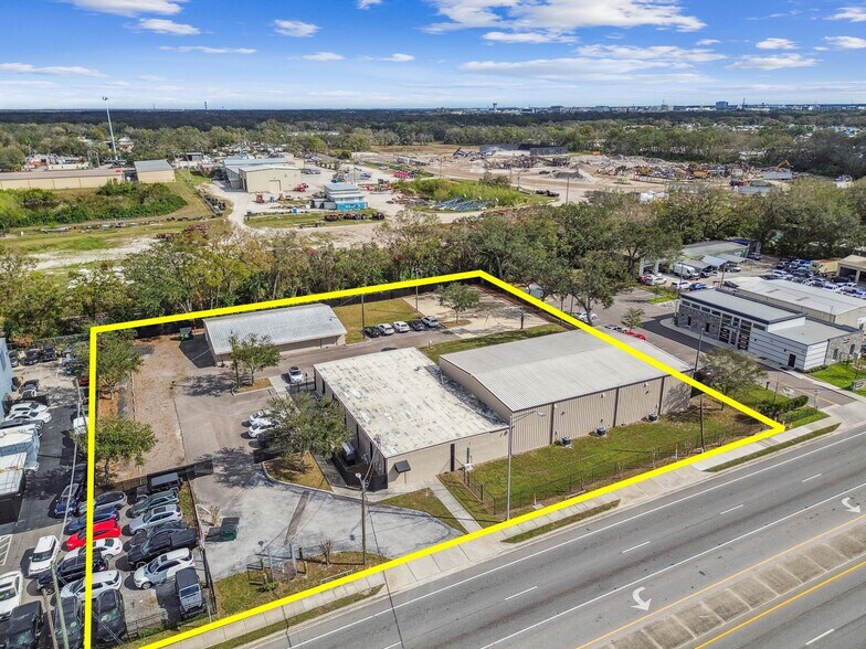 More Photos Of 14915 N Nebraska Ave, Tampa Showroom For Sale