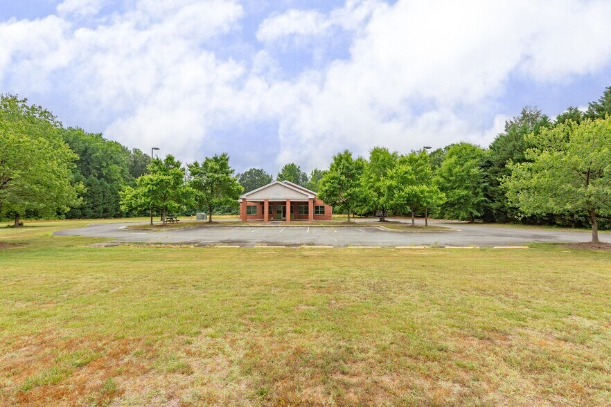 More Photos Of 15394 Kings Hwy, Montross Medical For Sale