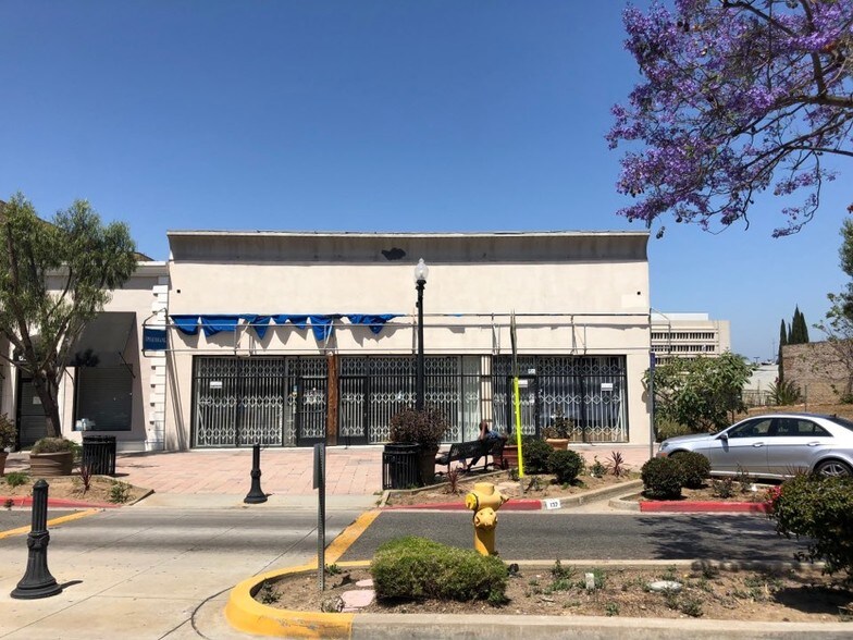 More Photos Of 133-137 N Market St, Inglewood Storefront For Lease
