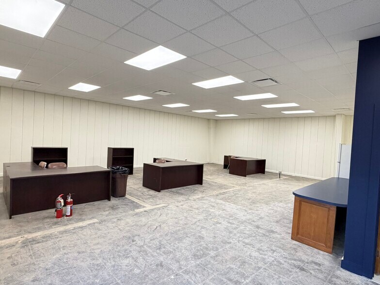 More Photos Of 7524 Avenue N, Houston Office For Lease