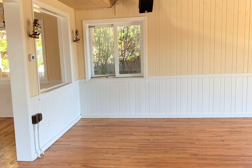 More Photos Of 2095 Montauk Hwy, Amagansett Restaurant For Lease