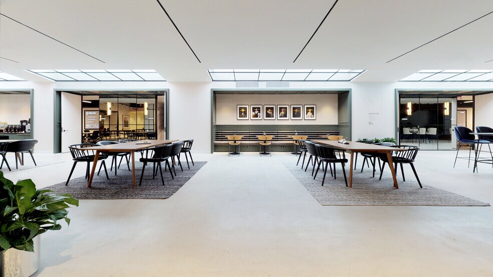 More Photos Of 575 7th St NW, Washington Office For Lease