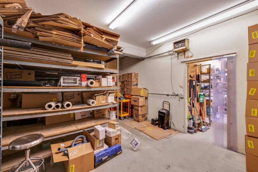 More Photos Of 2476 Stirrup Rd, Borrego Springs General Retail For Sale