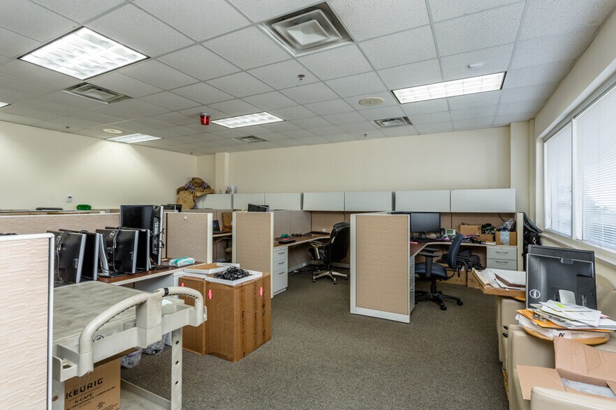 More Photos Of 1450 Technology Dr, Harrisonburg Office For Sale