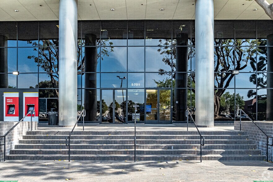 More Photos Of 5701 S Eastern Ave, Los Angeles Office For Lease