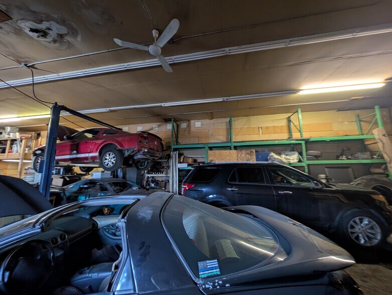 More Photos Of 1100 Weise St, Green Bay Auto Dealership For Sale
