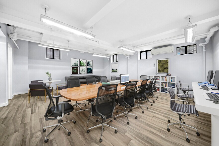 More Photos Of 20 Clinton St, New York Multifamily For Sale