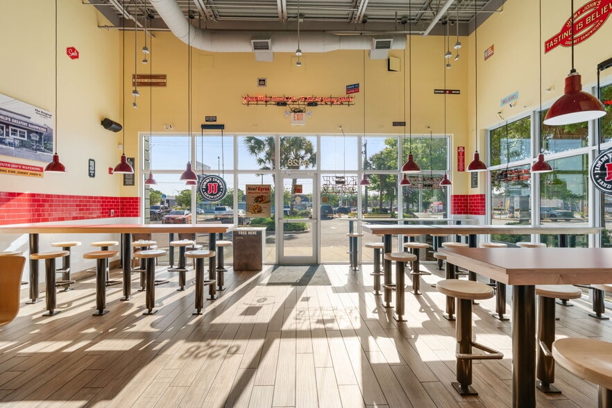 More Photos Of 6228 14th St W, Bradenton Storefront For Lease