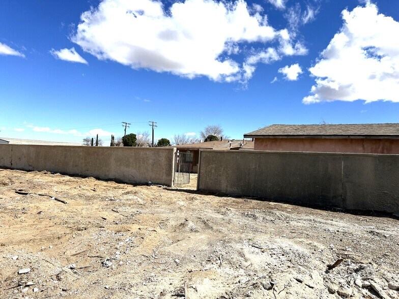 More Photos Of 42155 8th St E, Lancaster Land For Lease