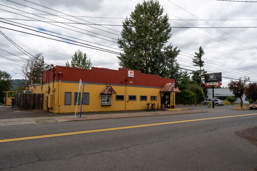 More Photos Of 4729 SE Milwaukie Ave, Portland Restaurant For Sale