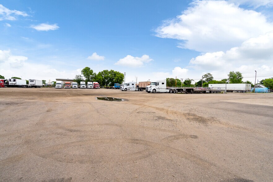 More Photos Of 1227 Deeds Ave, Dayton Warehouse For Lease