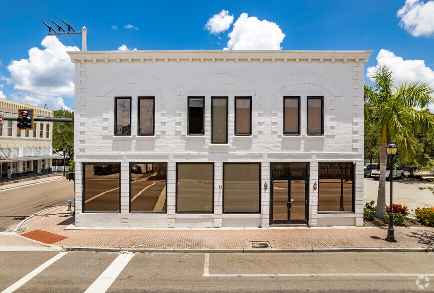 More Photos Of 905 Manatee Ave E, Bradenton Coworking Space