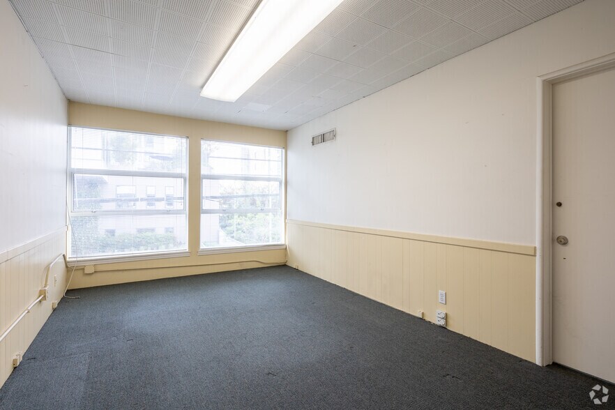 More Photos Of 1601 N Gower St, Los Angeles Office For Sale