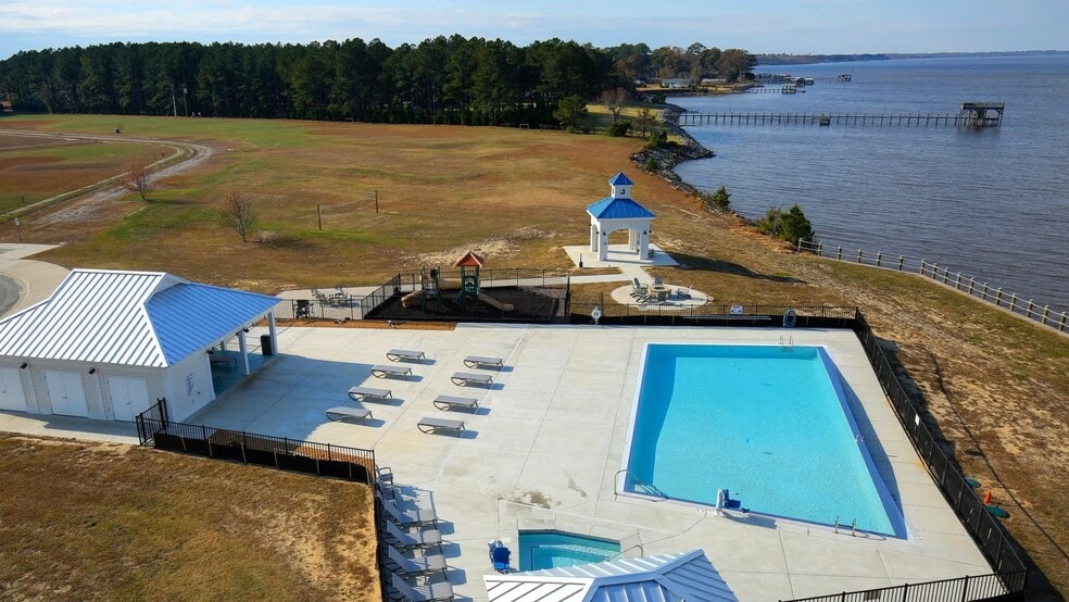 More Photos Of 231 Waterside Dr, Roper Apartments For Sale