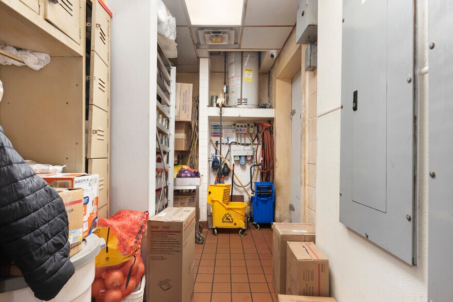 More Photos Of 1015 E Ogden Ave, Naperville Fast Food For Sale