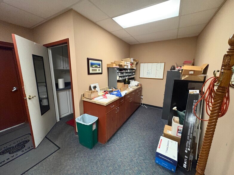 More Photos Of 5604 W 41st St, Sioux Falls Office For Sale