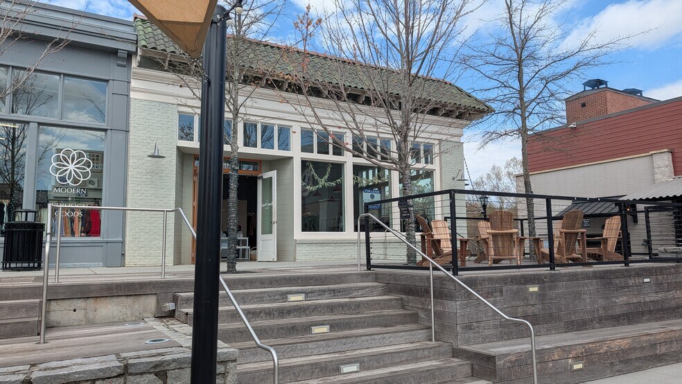 More Photos Of 3550 W Lawrenceville St, Duluth General Retail For Lease